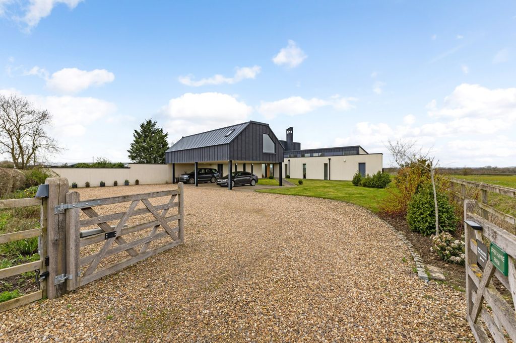 Property photo 1 of 14 Picture No. 05