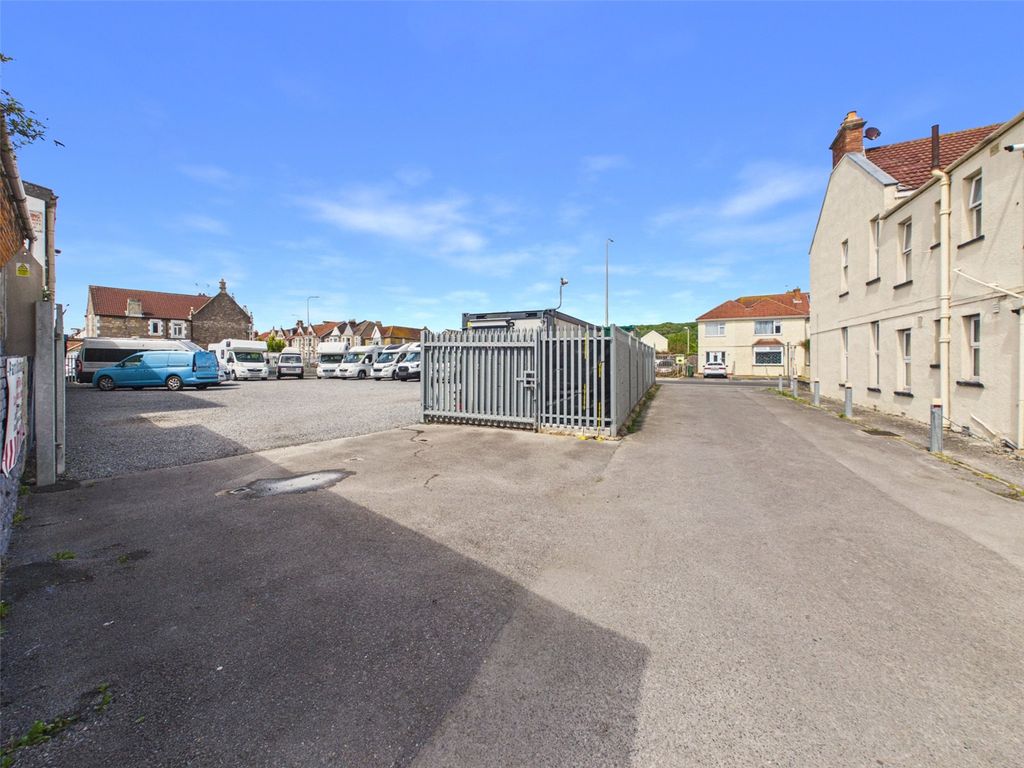 Property photo 2 of 11 Picture No. 02