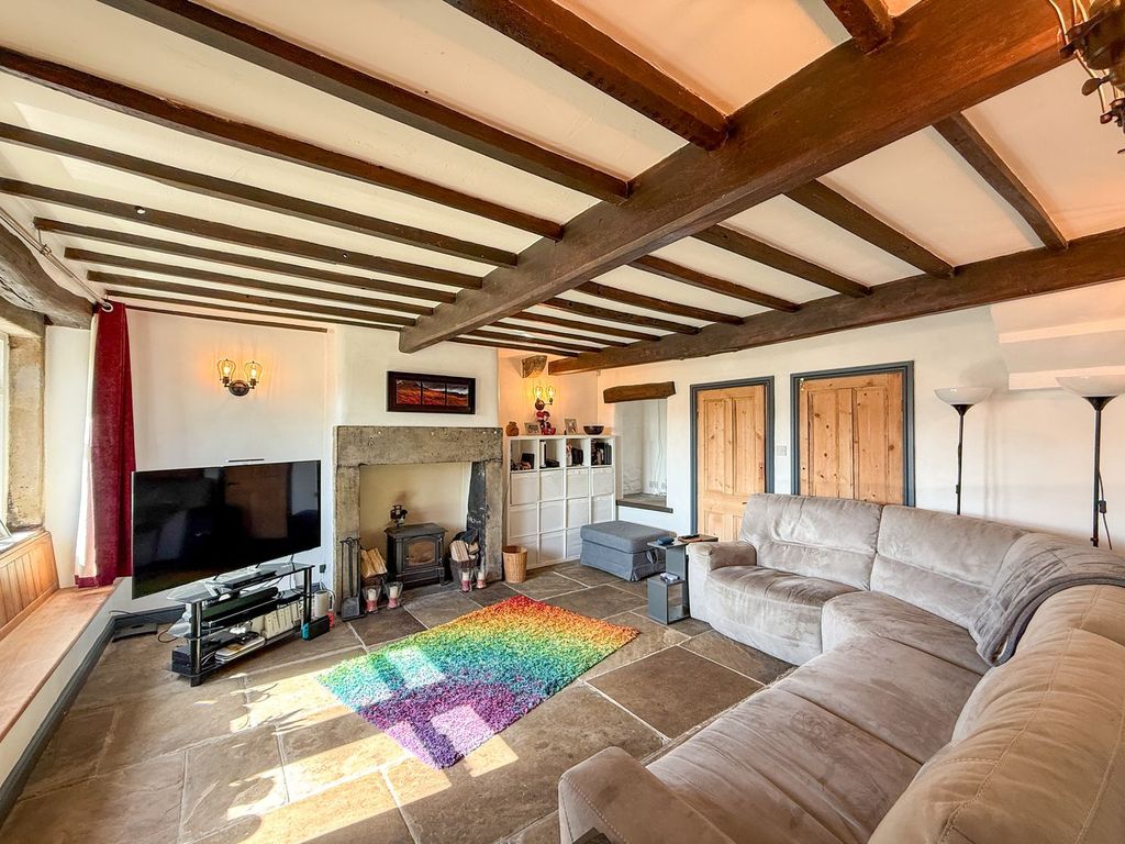 Property photo 2 of 44