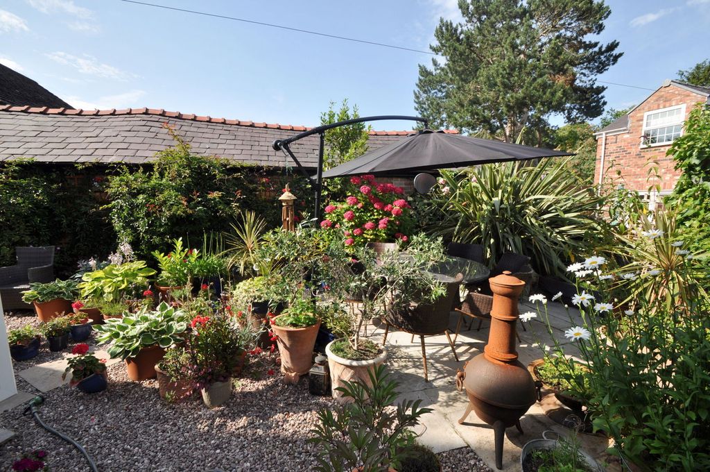 Property photo 2 of 48