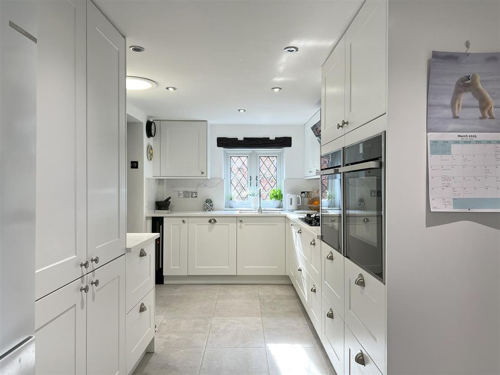 Property photo 3 of 41 Img_5852.Jpg