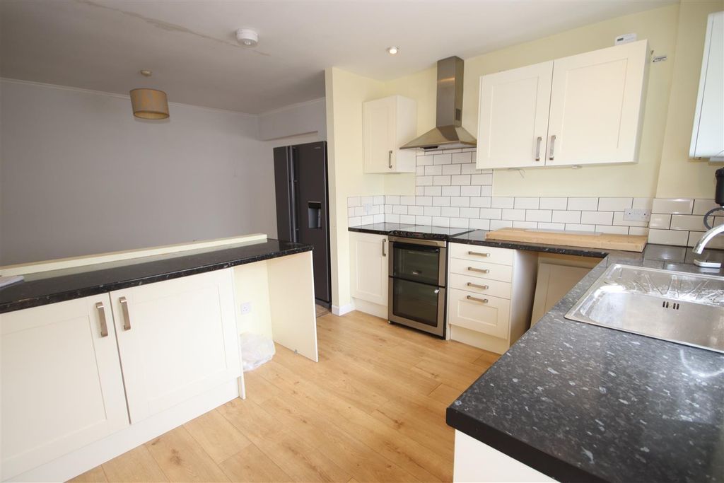 Property photo 3 of 13 Img_7006.Jpg