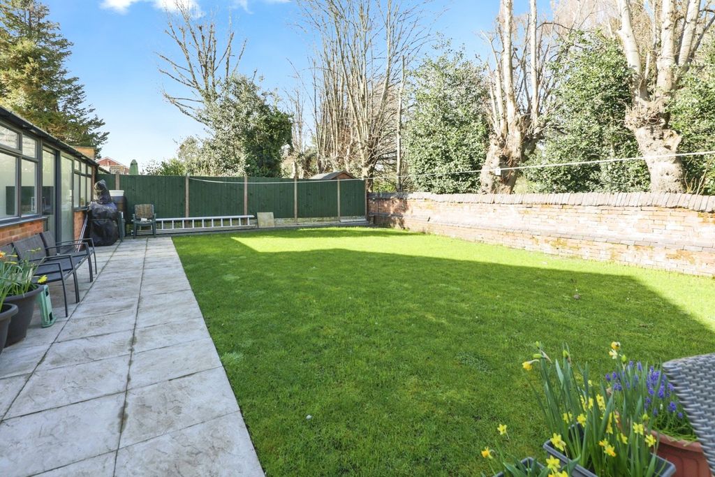 Property photo 2 of 17 Photo