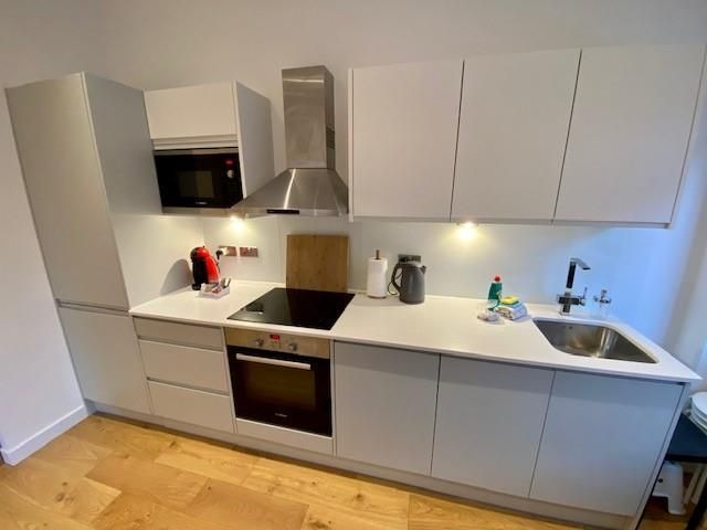 Property photo 2 of 8 Kitchen