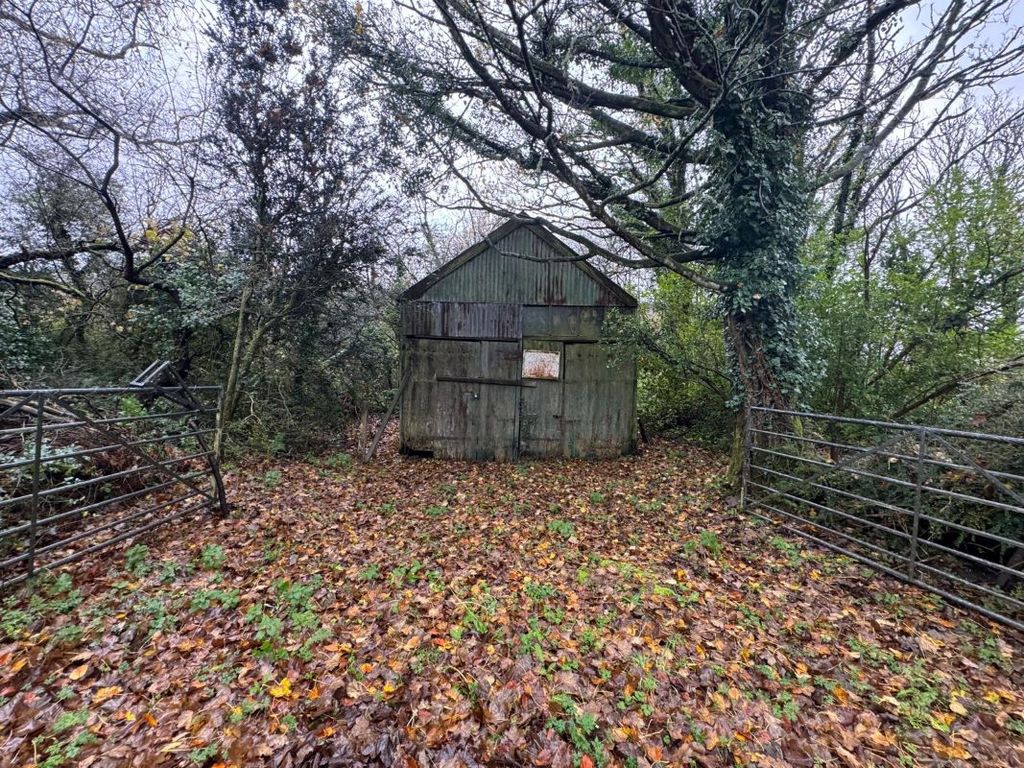 Property photo 2 of 5
