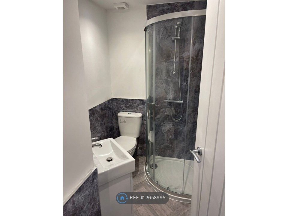 Property photo 3 of 3