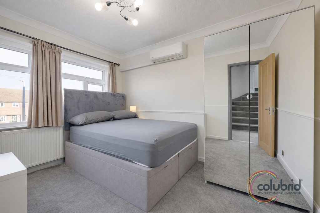 Additional image 14 of 5 bed semi-detached house for saleBlackshots Lane, Grays RM16