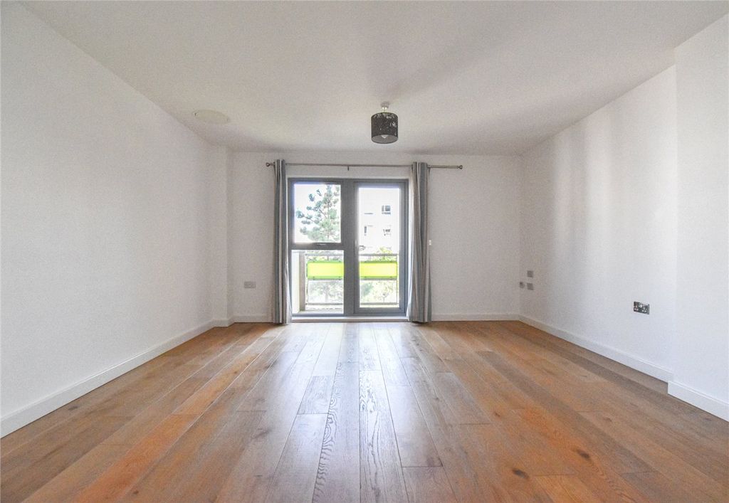 Property photo 3 of 12 Picture No. 30