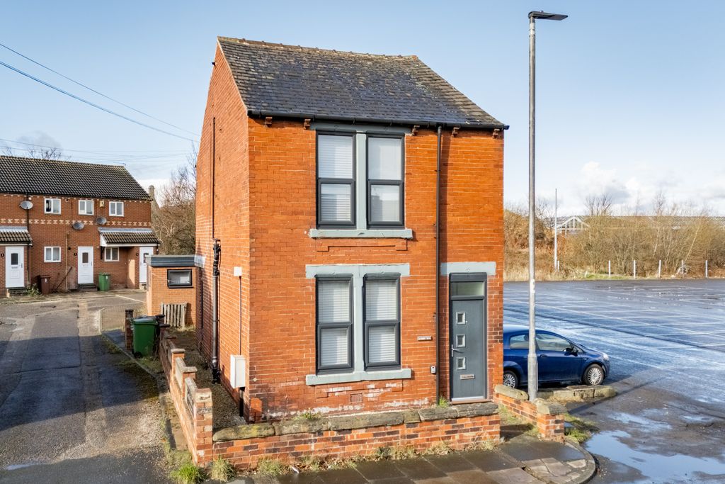 Property photo 1 of 26 External
