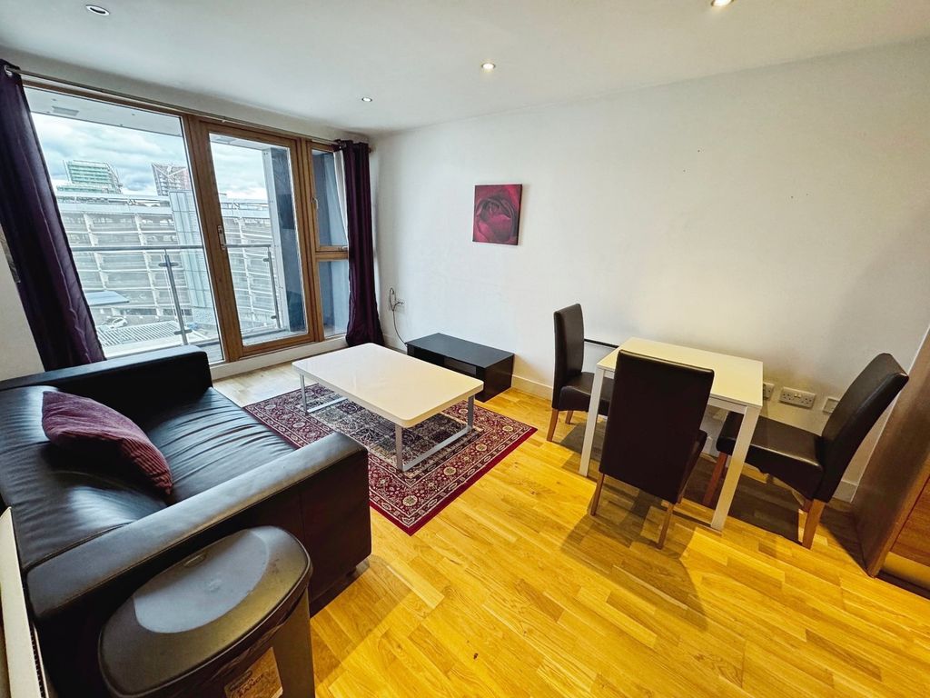 Property photo 1 of 11 Picture No. 24