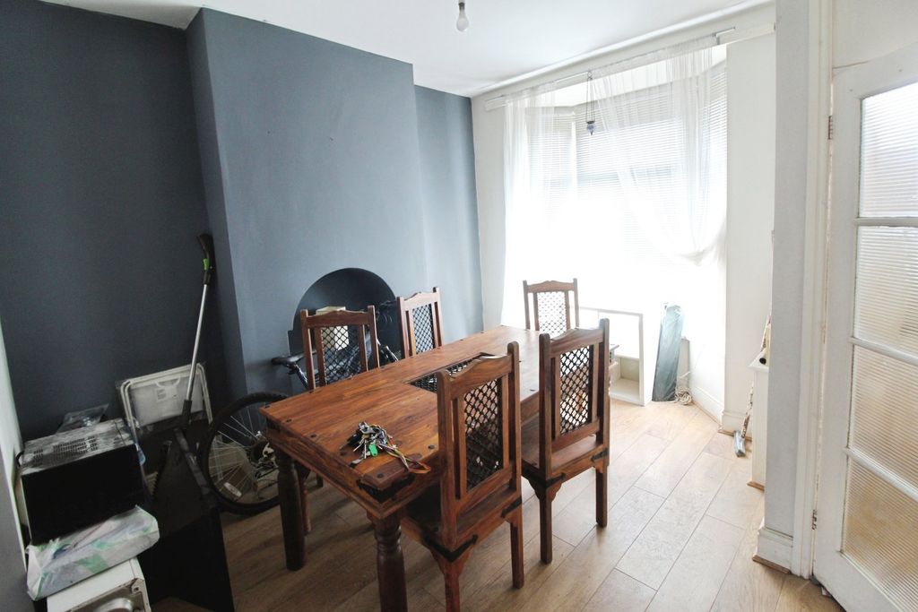 Property photo 2 of 8 Picture No. 02