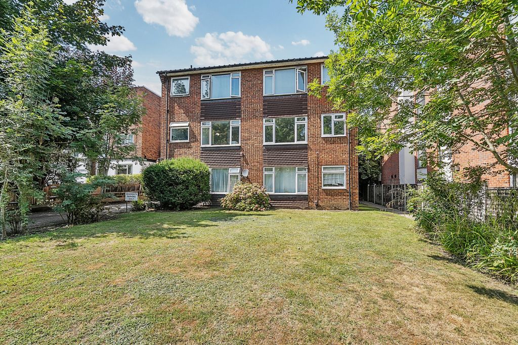 Property photo 1 of 18 External