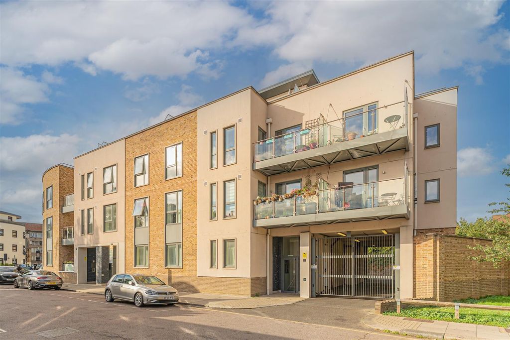 Property photo 1 of 15 Front