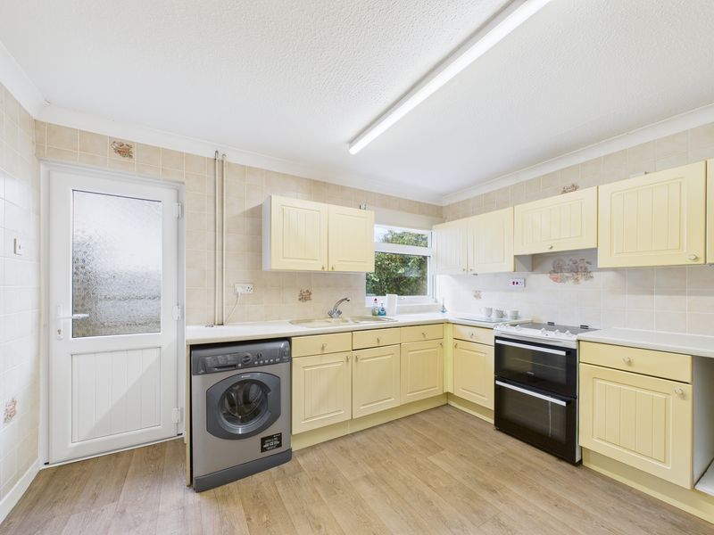 Property photo 3 of 10 Kitchen/Diner