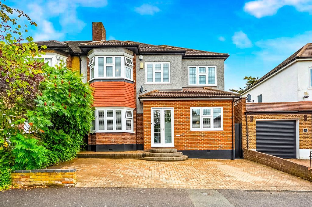 Property photo 1 of 35