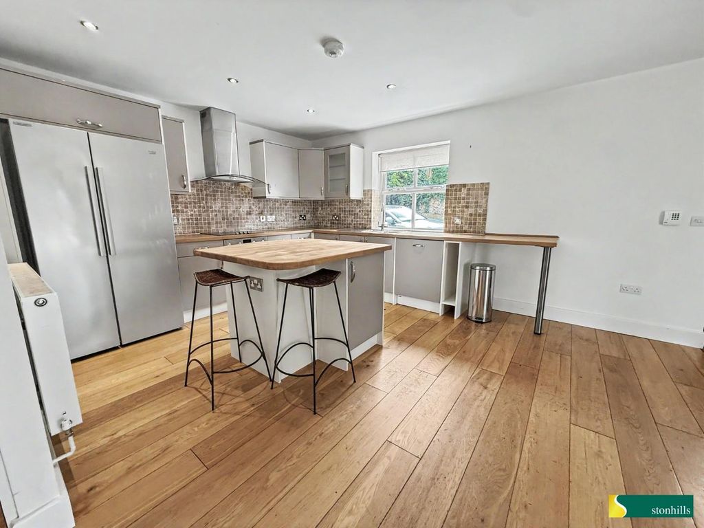 Property photo 3 of 20 30.Jpg