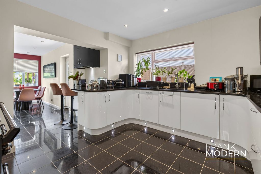 Property photo 3 of 61 Kitchen