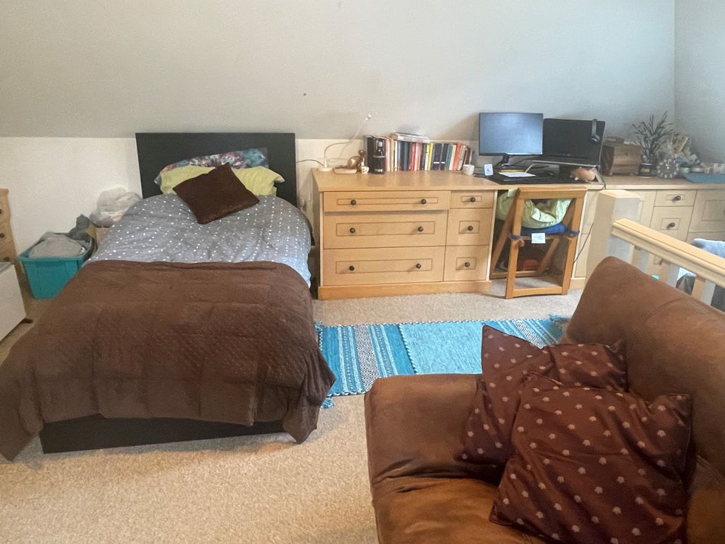 Property photo 3 of 5