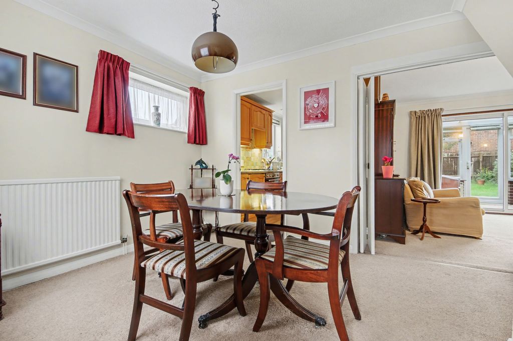 Property photo 3 of 11