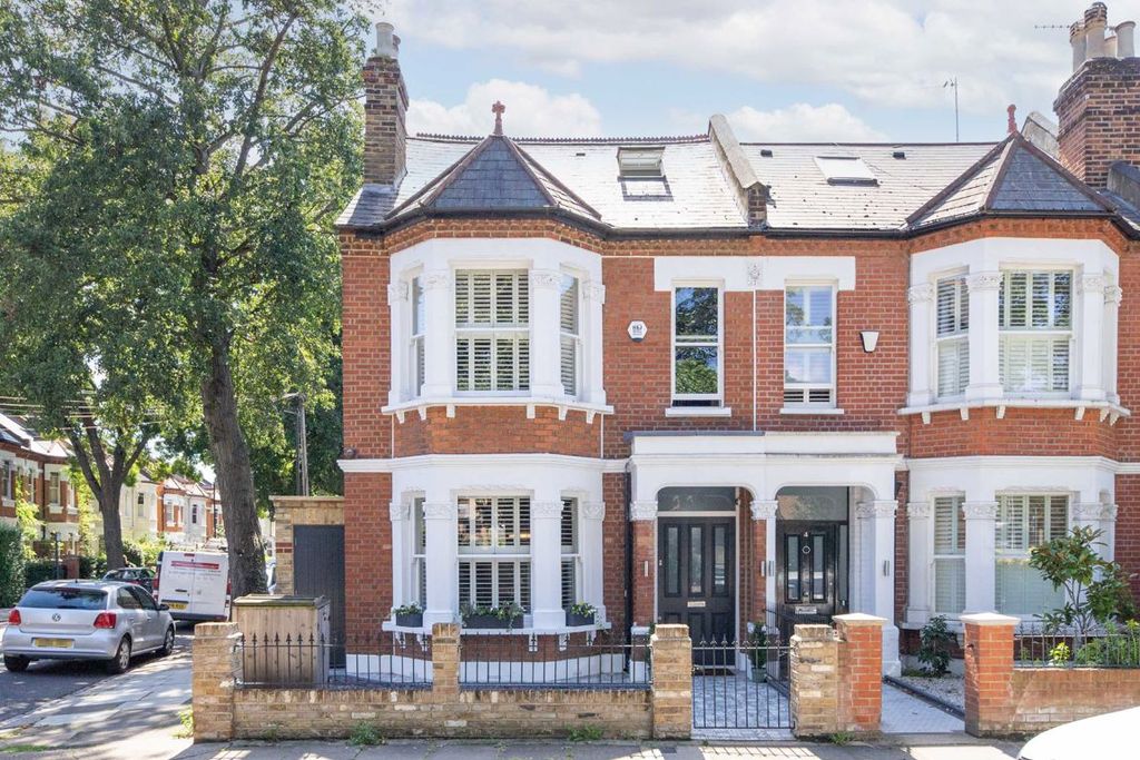 Property photo 1 of 17