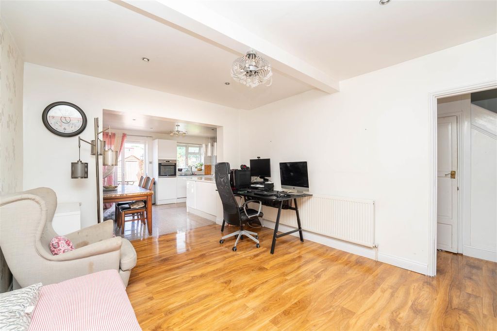 Property photo 3 of 12 3