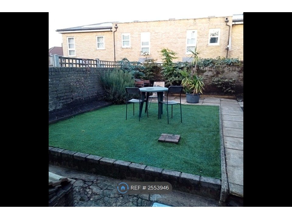 Property photo 3 of 6 Garden