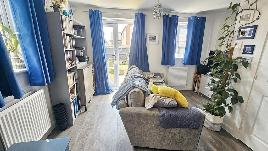 Property photo 2 of 12
