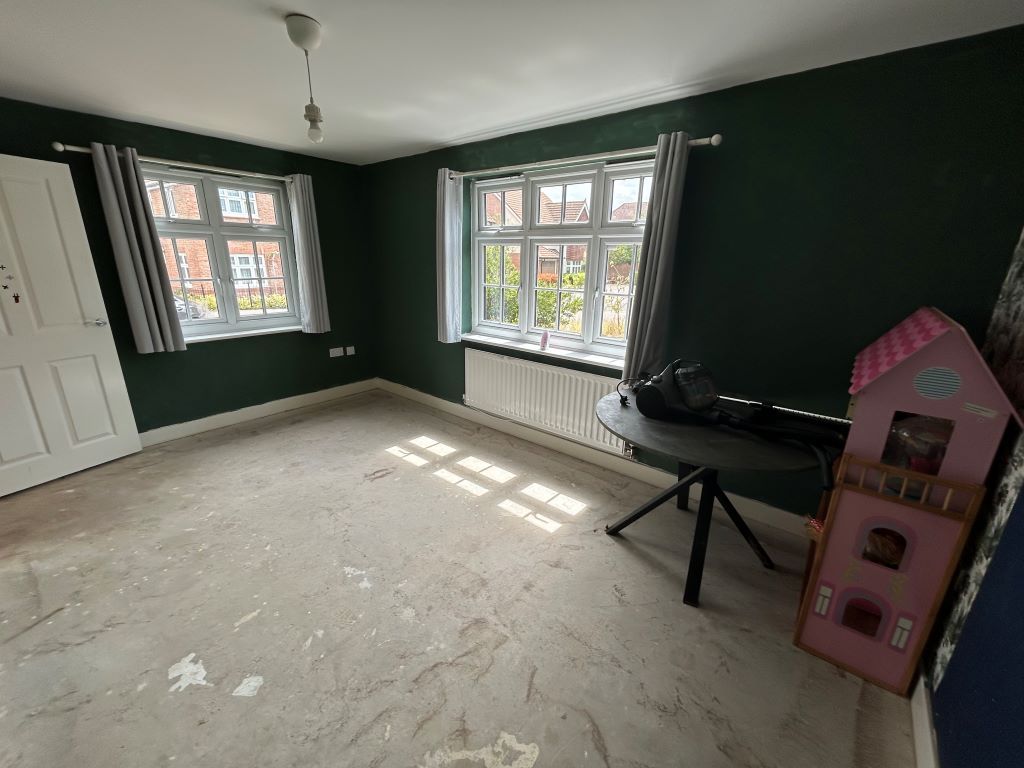 Property photo 3 of 12