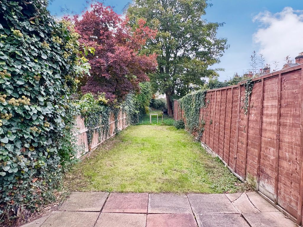 Property photo 2 of 8 Garden