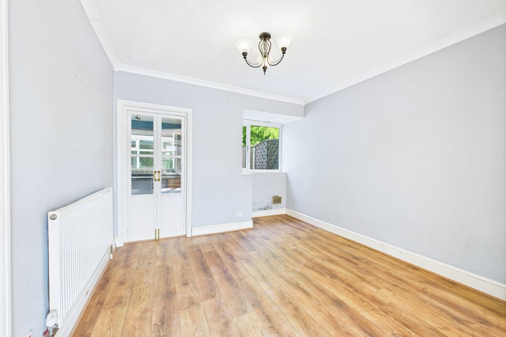 Property photo 3 of 10 Dining Room