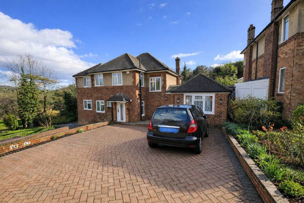 Property photo 1 of 4