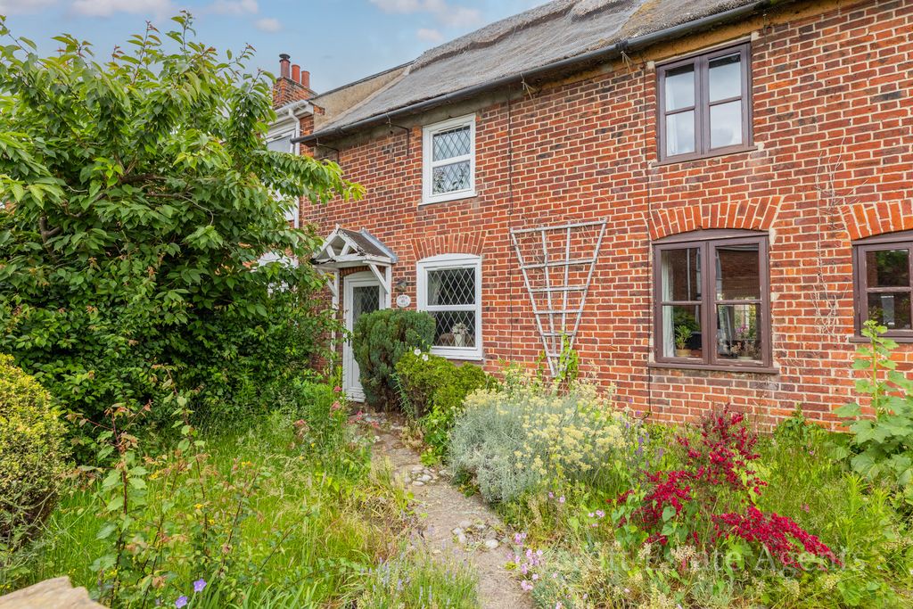 Property photo 1 of 12