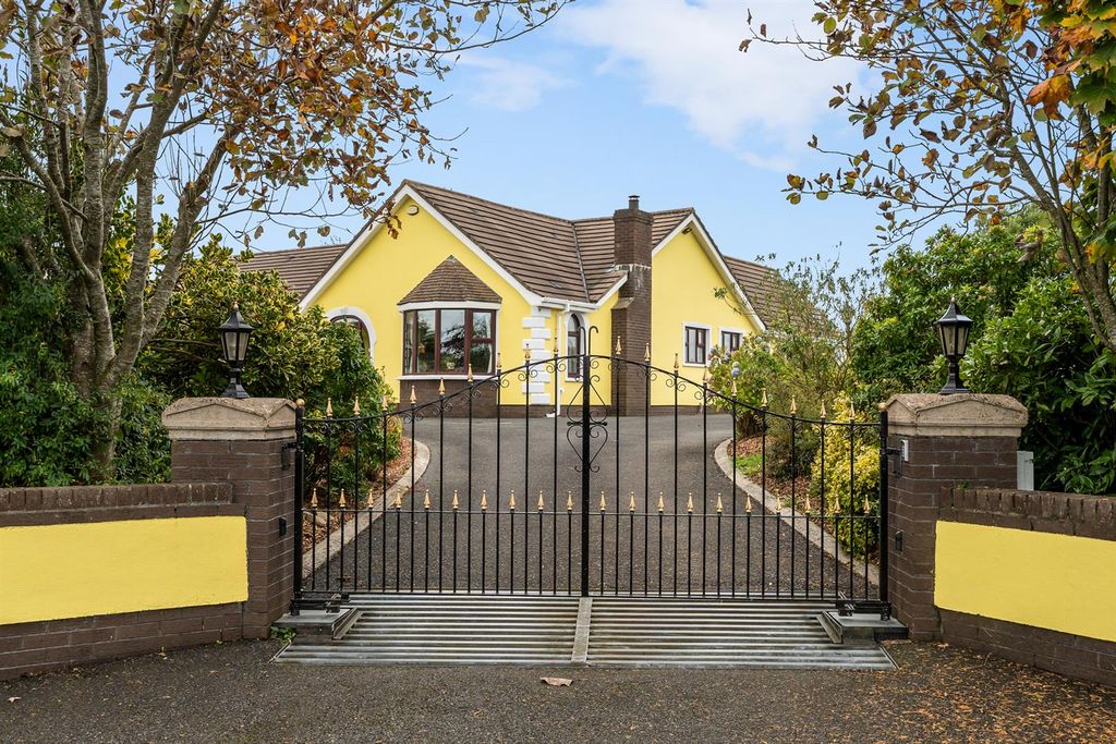 Property photo 1 of 44 38 Riverside Road 44.Jpg