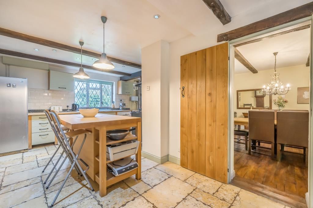 Property photo 3 of 26 Kitchen