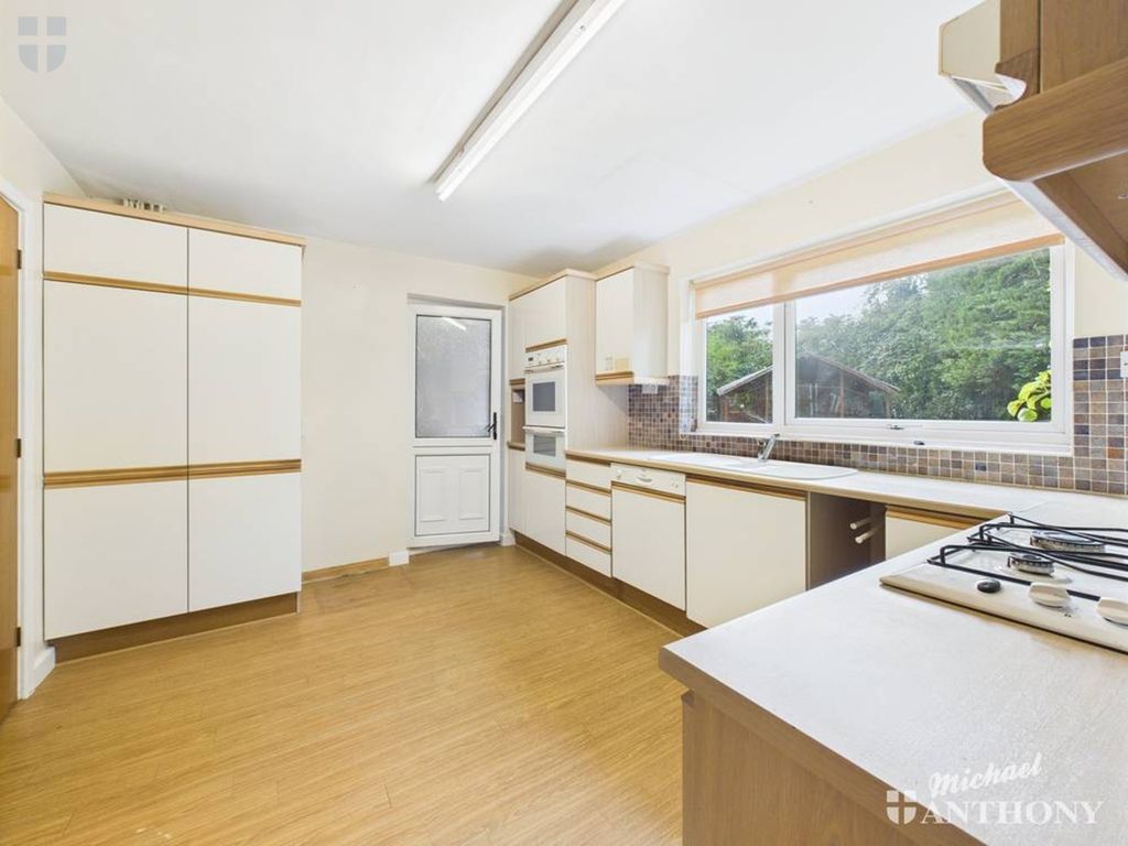 Property photo 2 of 20 Cam03852G0-Pr0385-Still017-Thumbnail-H750-70