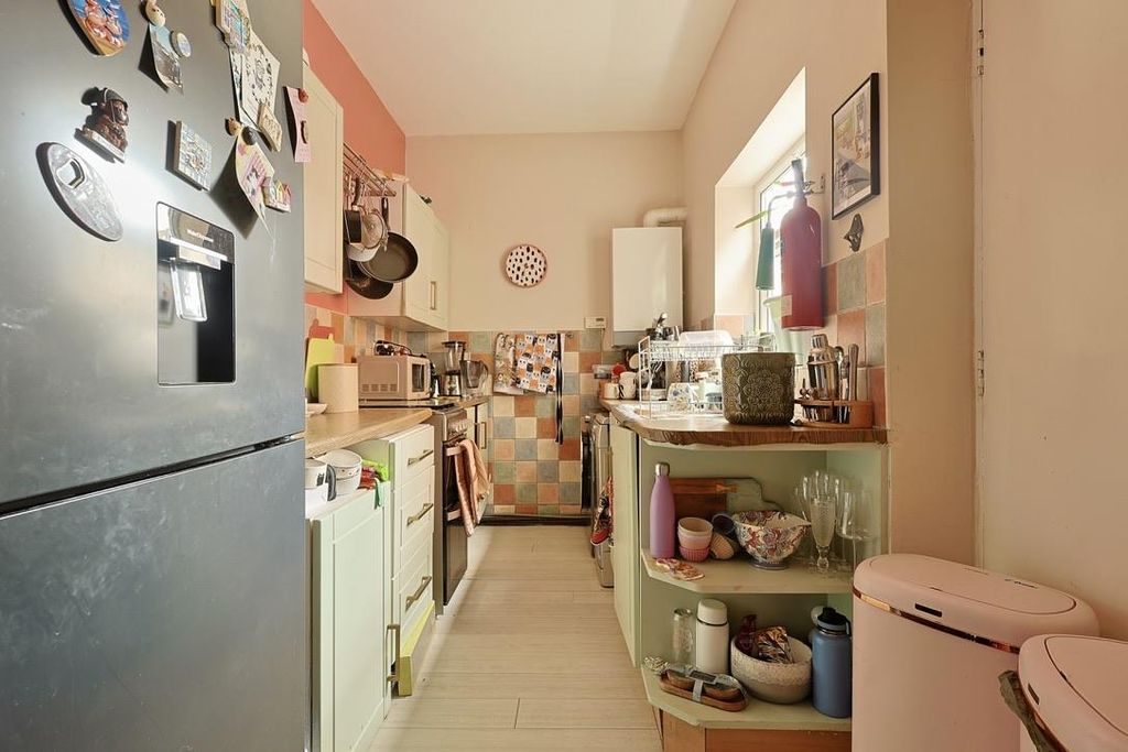 Property photo 3 of 16 70CD0C9A-62A2-4B24-8B4A-F2D83637774B_1_105_c.Jpeg