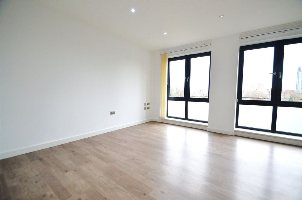 Property photo 3 of 10 Picture No. 09