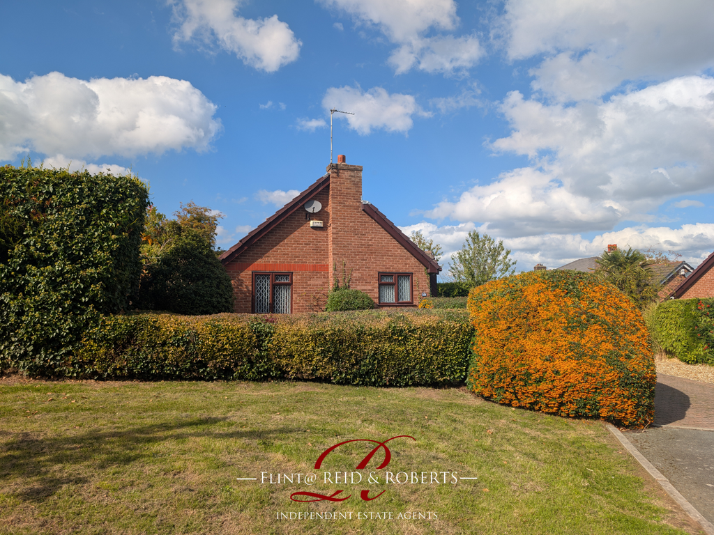 Property photo 1 of 18 Front (Exterior)