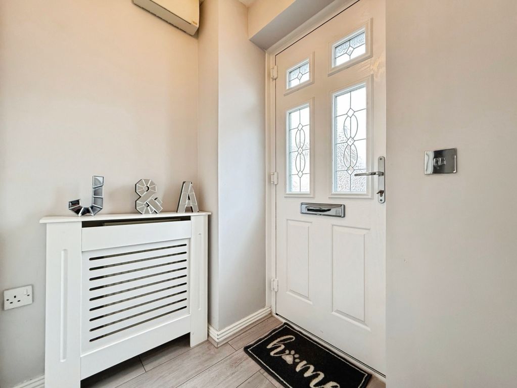 Property photo 3 of 27 4259284