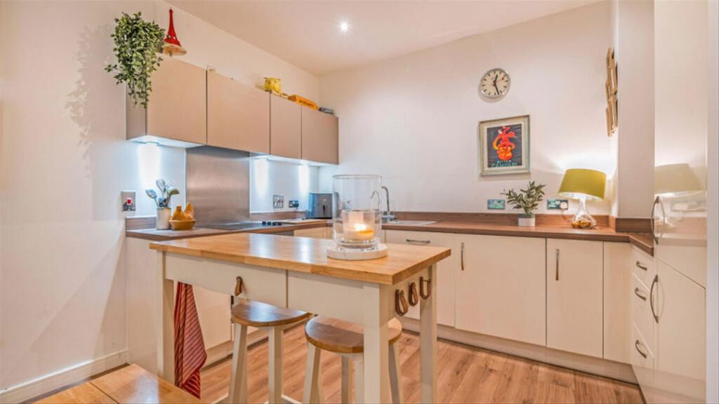 Property photo 3 of 8