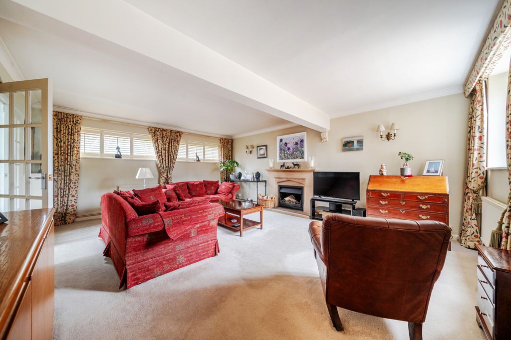 Property photo 3 of 21