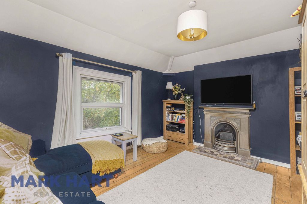Property photo 3 of 14