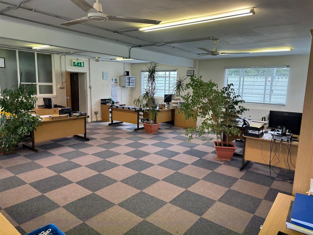 Property photo 3 of 15 Photo2.Jpg