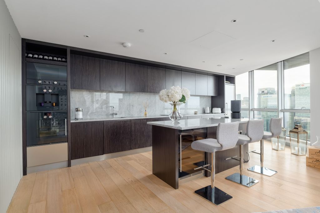 Property photo 2 of 33