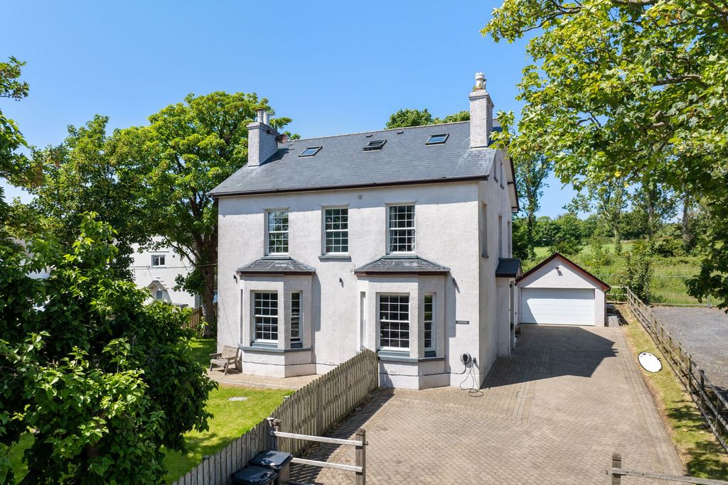 Property photo 1 of 33