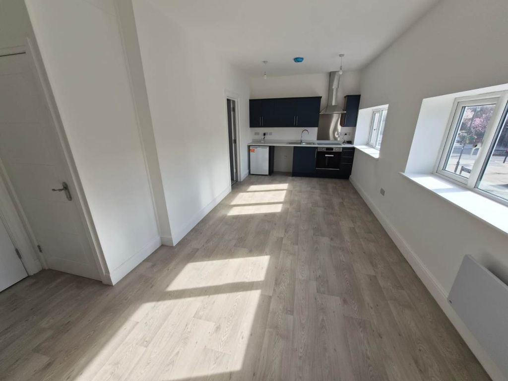 Property photo 2 of 6 Kneesworth Street Royston (5)