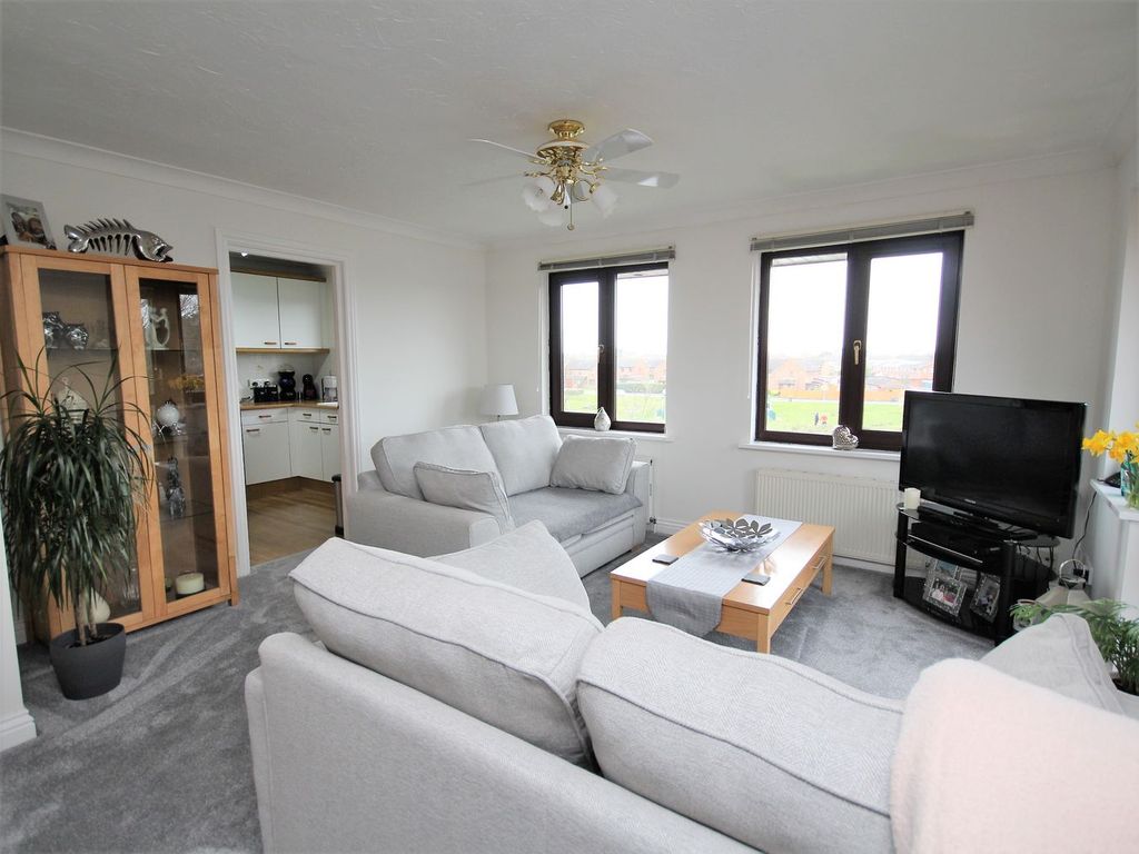 Property photo 3 of 18