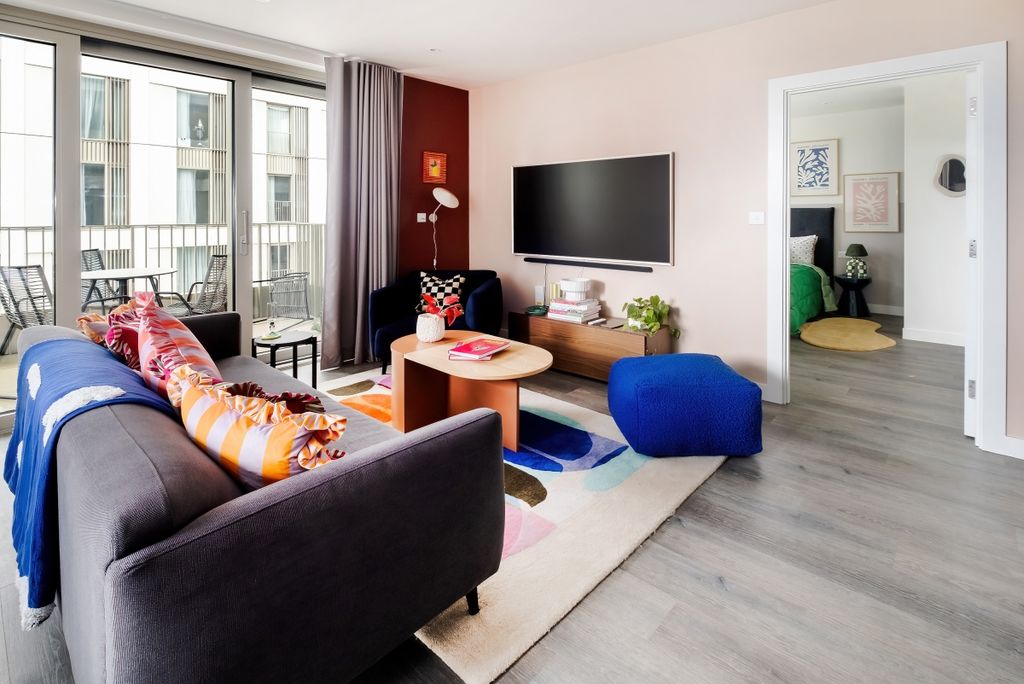 Property photo 2 of 11