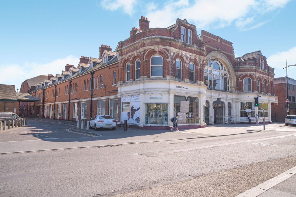 Property photo 2 of 5 Part Ground And Upper Floors, Royal Arcade, Boscombe, Bournemouth Bh1 4BT