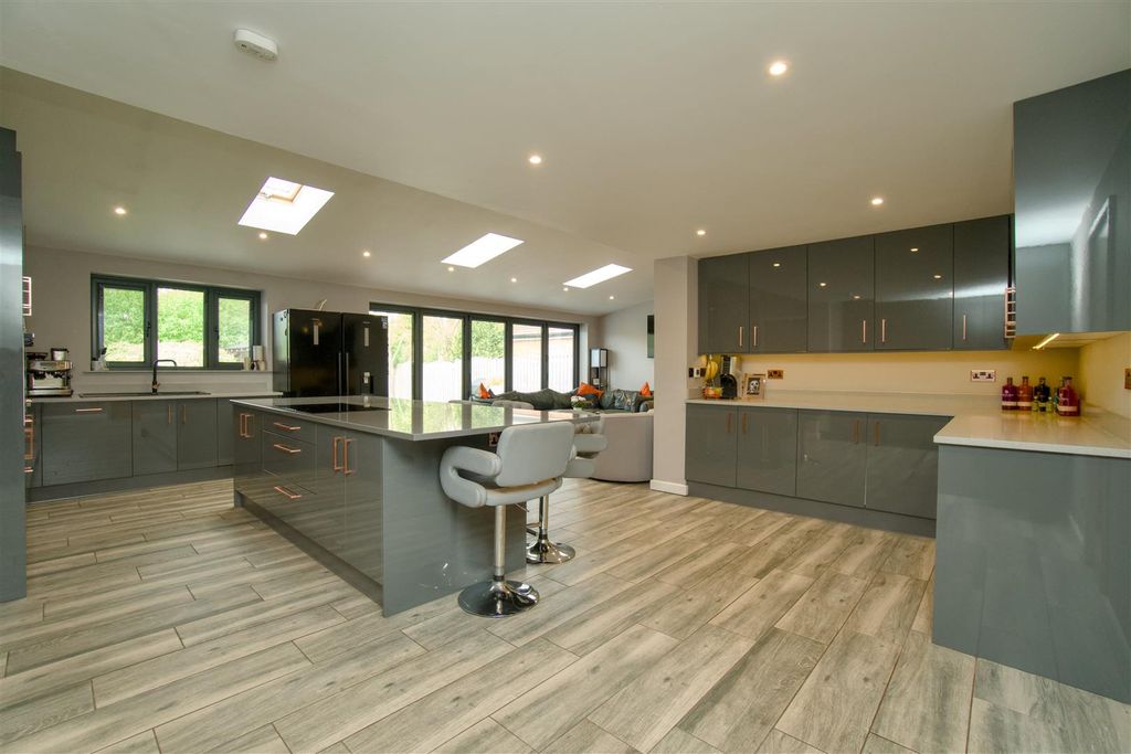 Property photo 2 of 24 Living Dining Kitchen